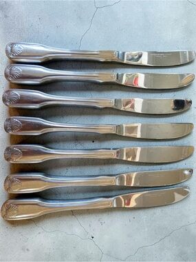Reed & Barton Rebacraft knives, set of 7, Colonial shell pattern